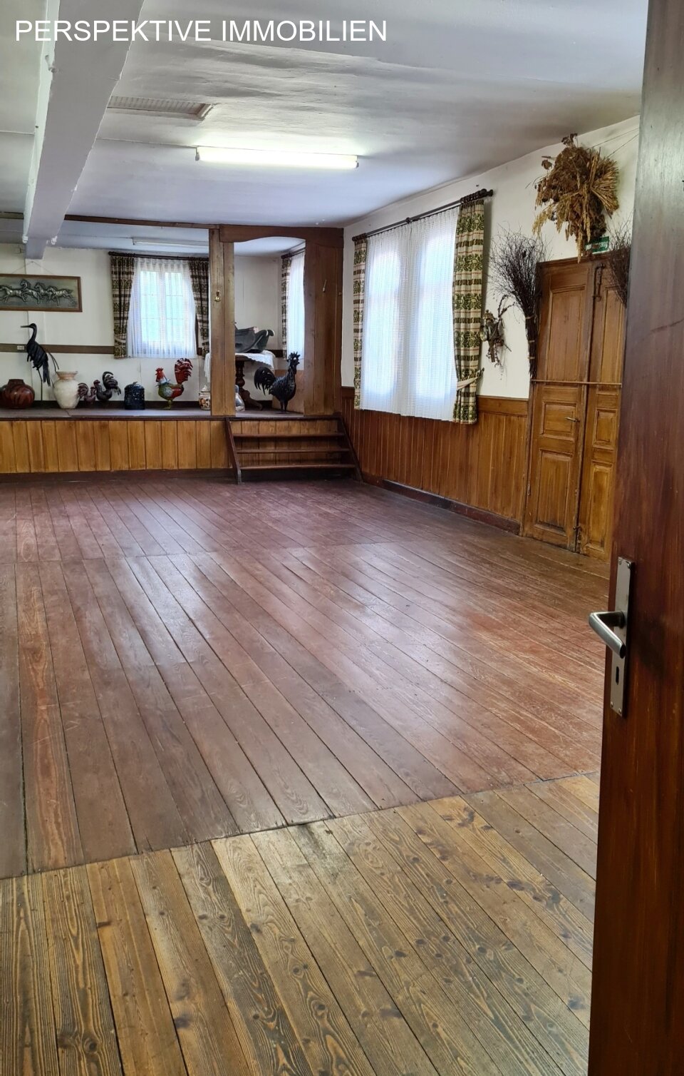 Anwesen mit ehemaligem Bauernhof und Gaststätte