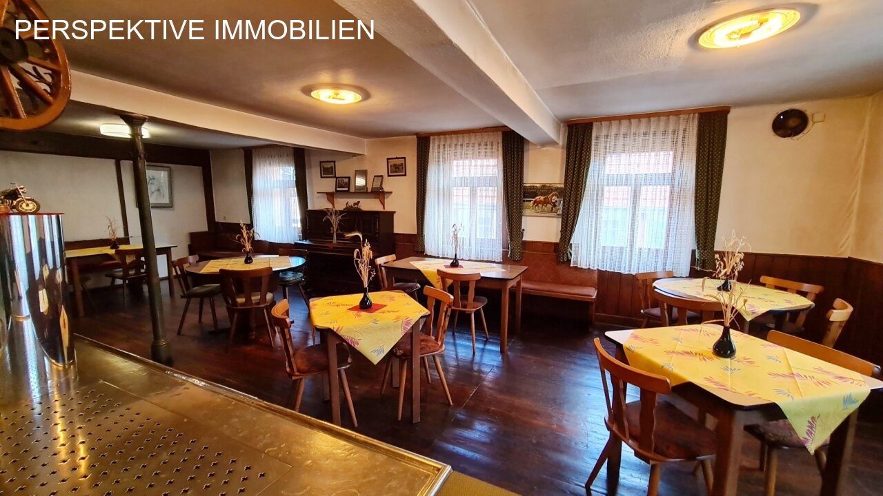 Anwesen mit ehemaligem Bauernhof und Gaststätte