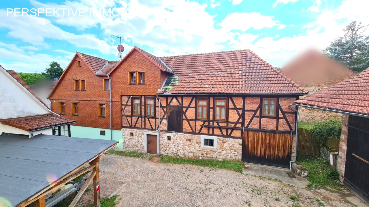 Anwesen mit ehemaligem Bauernhof und Gaststätte