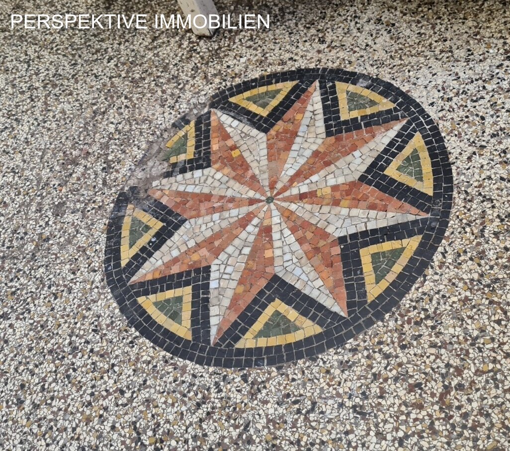 Anwesen mit ehemaligem Bauernhof und Gaststätte