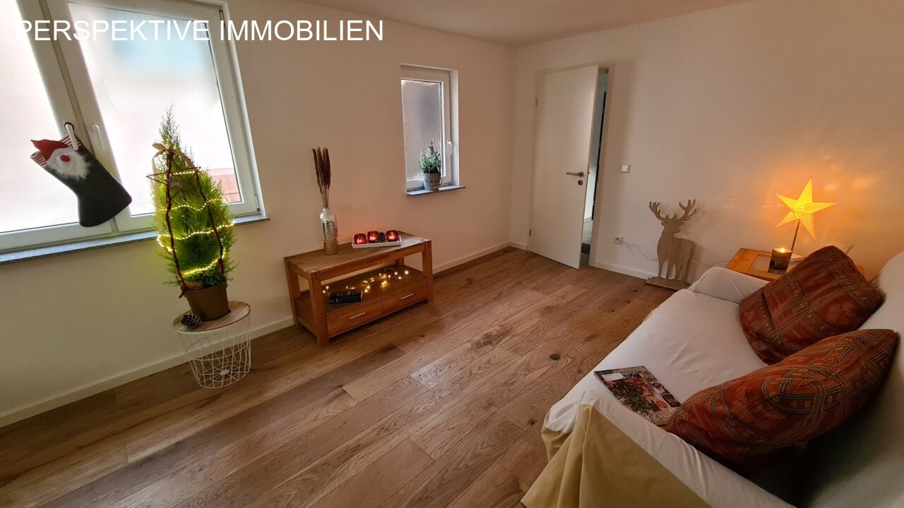 Erstbezug nach Sanierung - bezugsfertiges EFH mit ausbaubarer Scheune und Potential