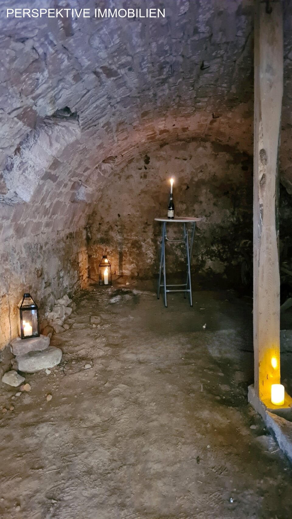 Erstbezug nach Sanierung - bezugsfertiges EFH mit ausbaubarer Scheune und Potential