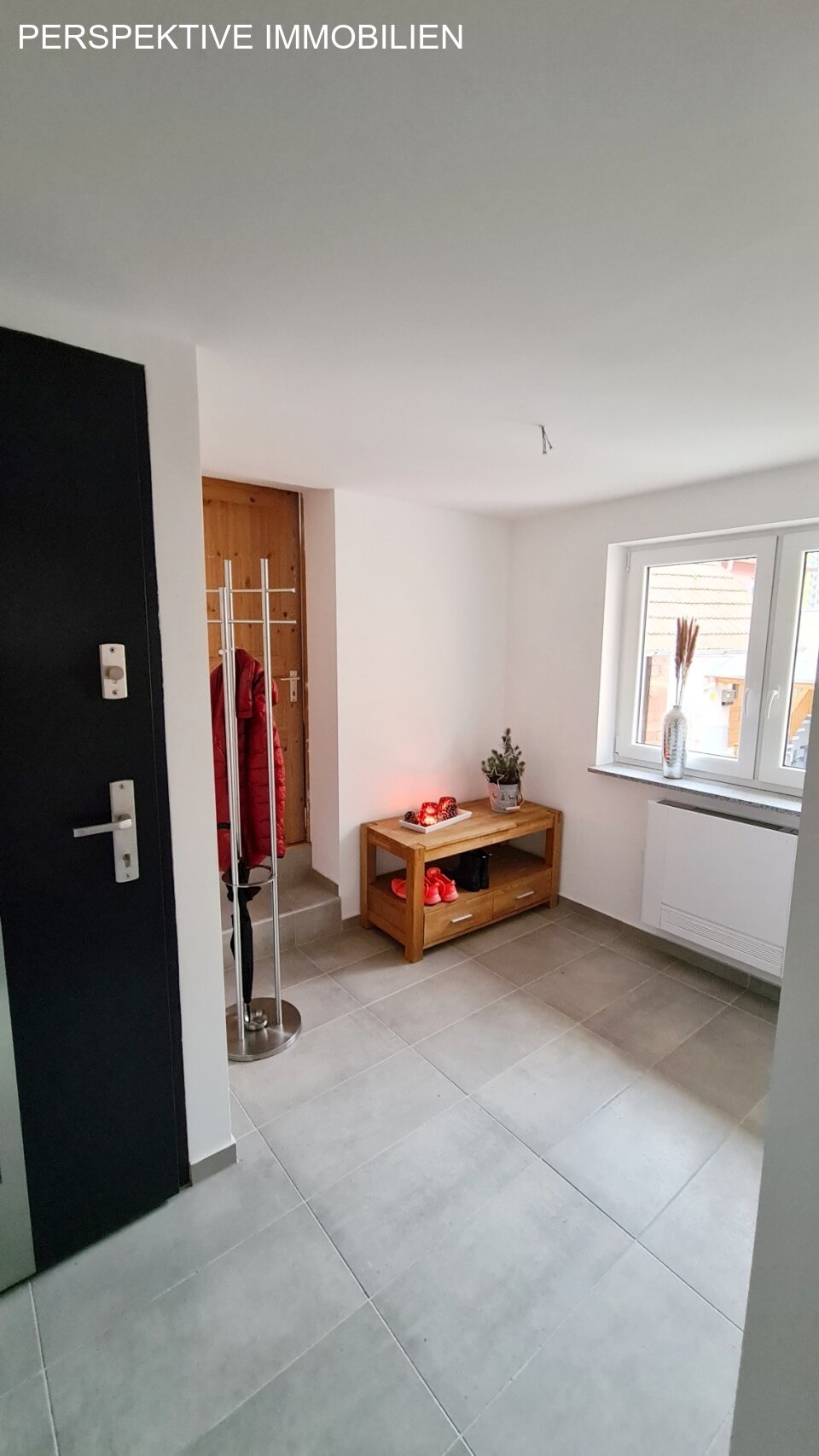 Erstbezug nach Sanierung - bezugsfertiges EFH mit ausbaubarer Scheune und Potential