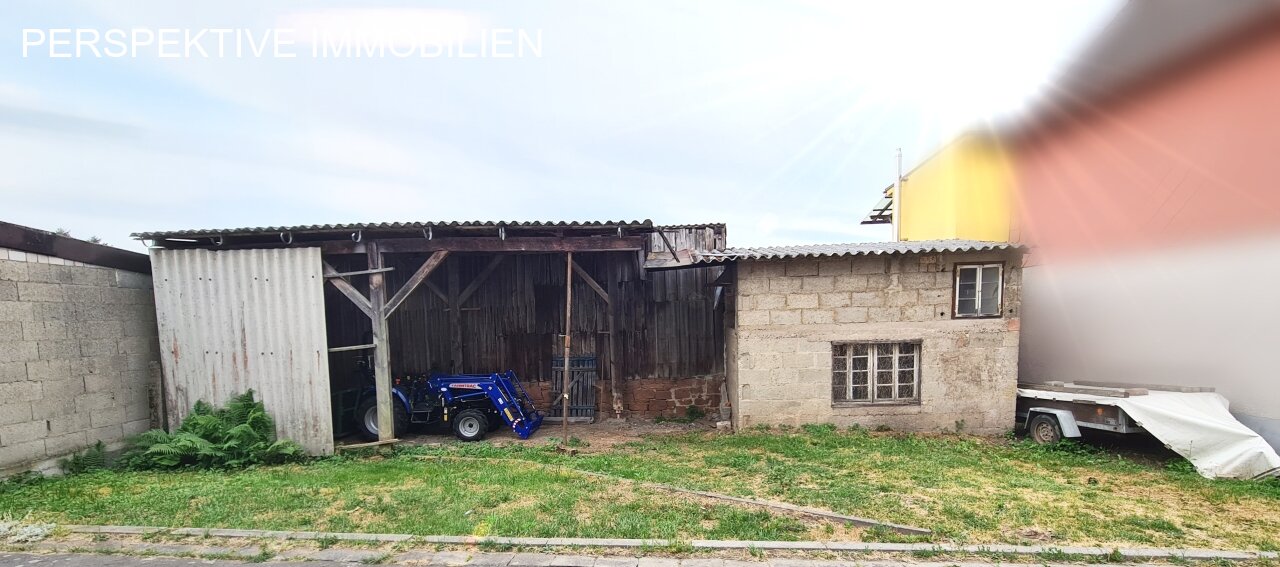 Erstbezug nach Sanierung - bezugsfertiges EFH mit ausbaubarer Scheune und Potential