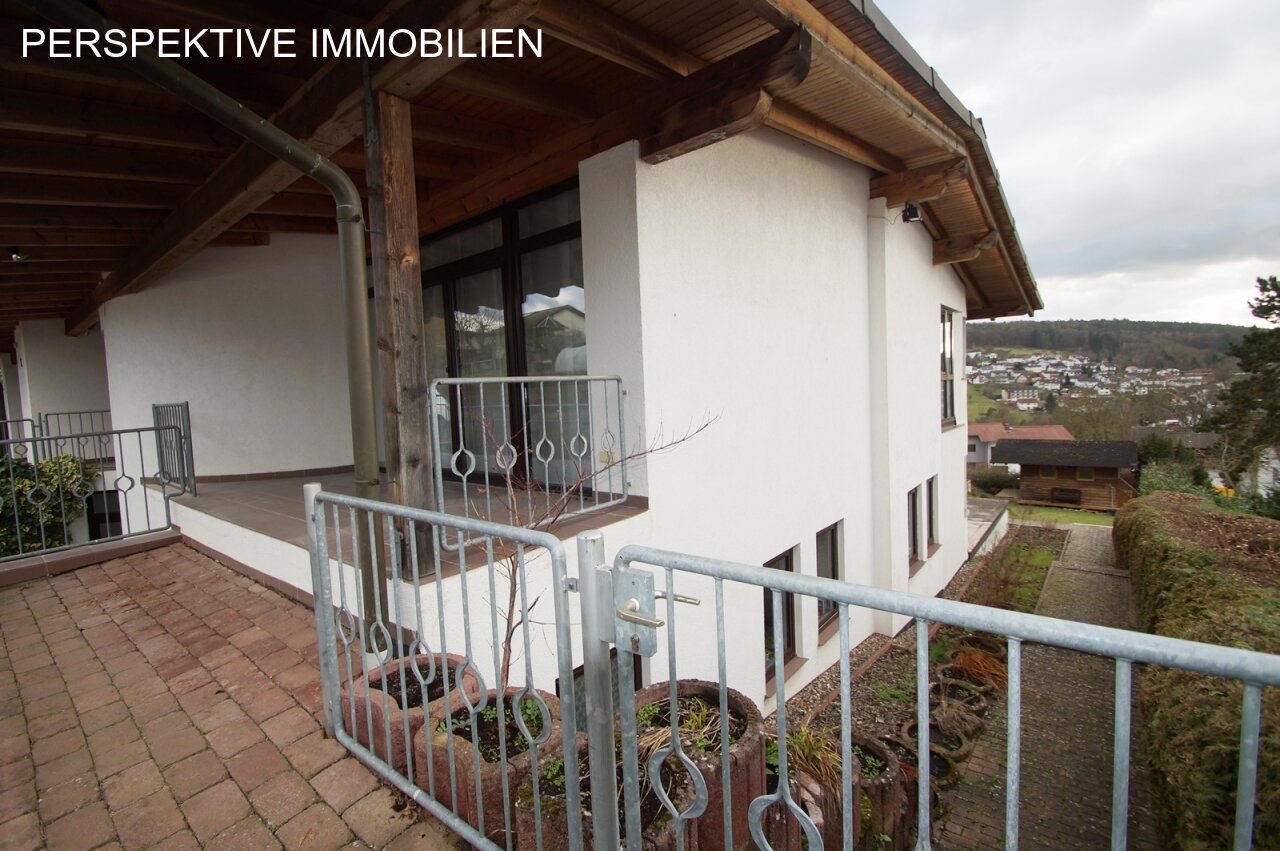 Schicke Villa mit Traumaussicht auf Bad König