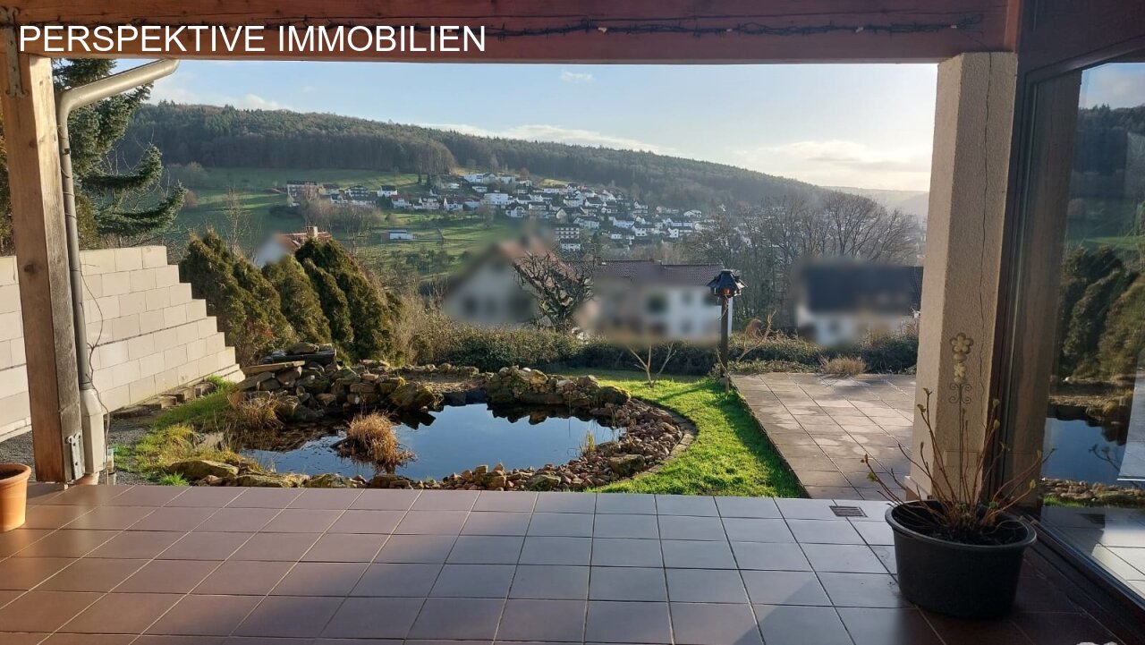 Schicke Villa mit Traumaussicht auf Bad König