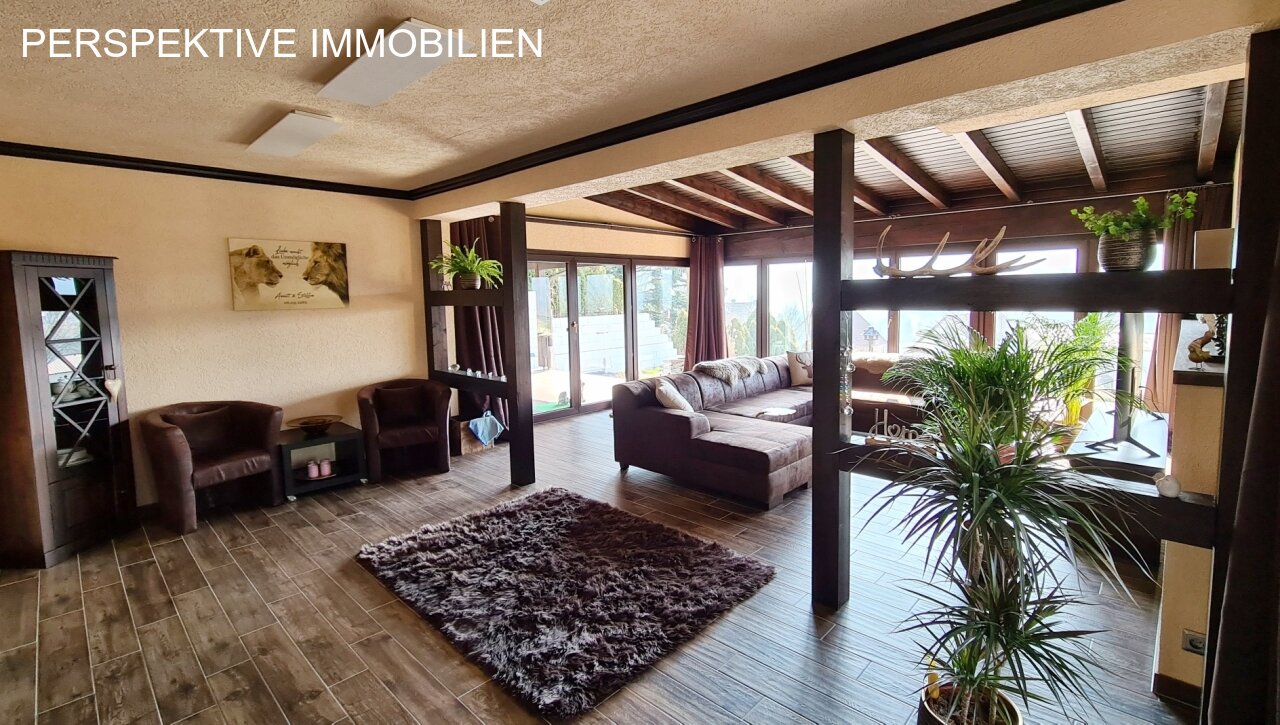 Schicke Villa mit Traumaussicht auf Bad König