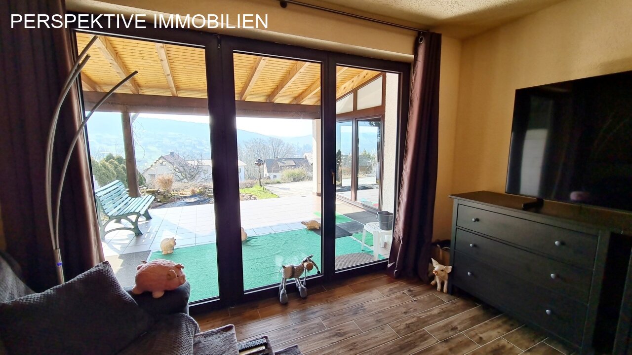 Schicke Villa mit Traumaussicht auf Bad König