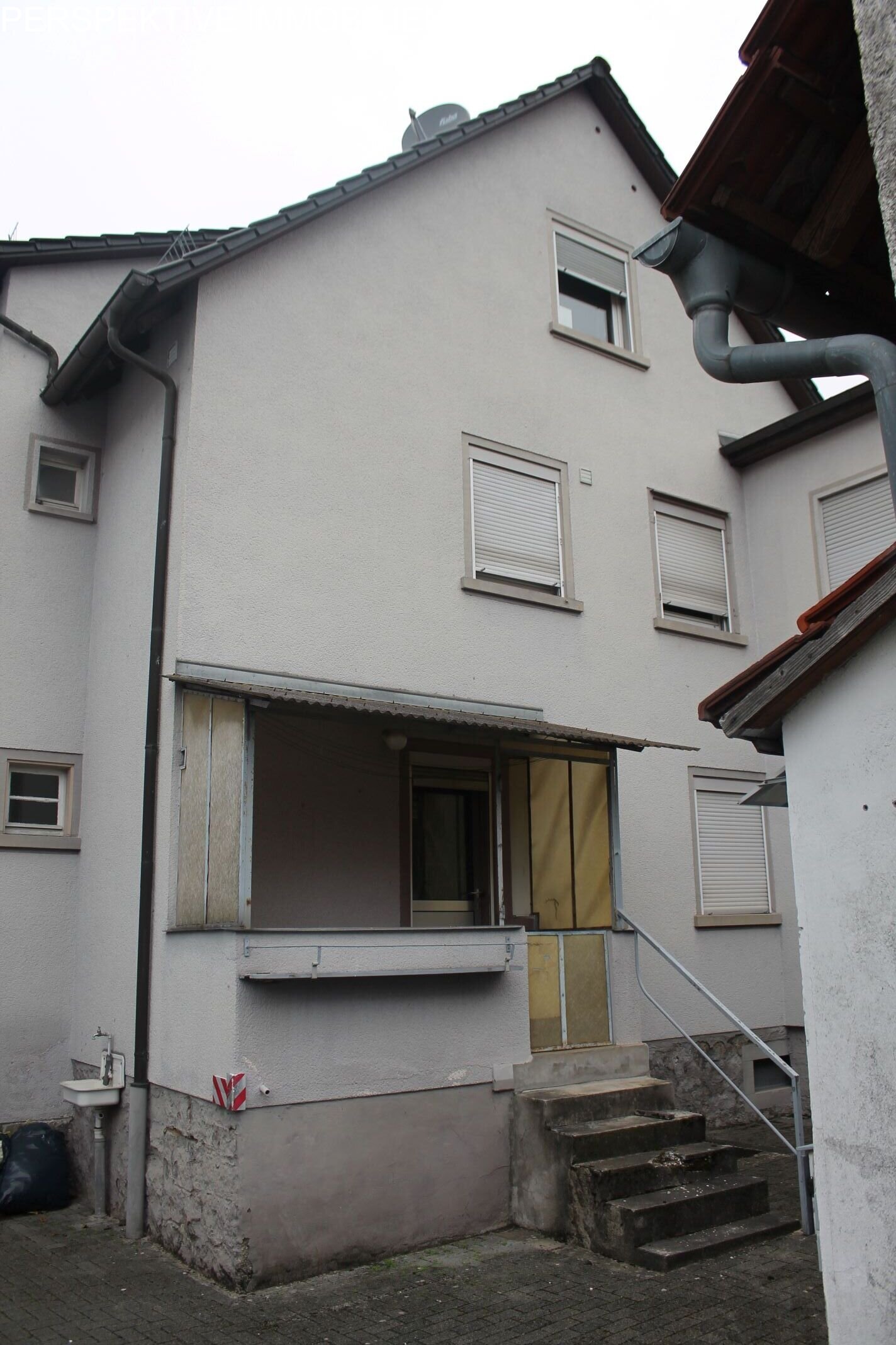 Freistehendes 2-Familienhaus in ruhiger Lage und großem Garten