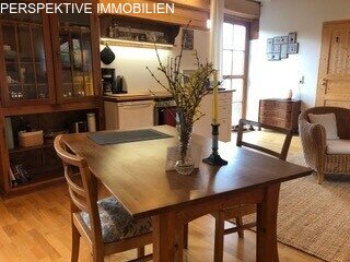 Einfamilien-Naturstammhaus mit 2 Einliegerwohnungen 