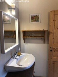 Einfamilien-Naturstammhaus mit 2 Einliegerwohnungen 