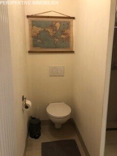 Einfamilien-Naturstammhaus mit 2 Einliegerwohnungen 