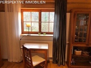 Einfamilien-Naturstammhaus mit 2 Einliegerwohnungen 