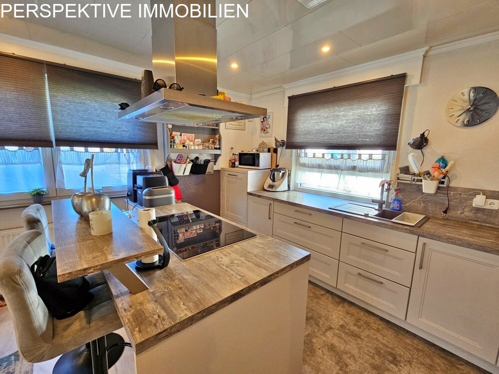 Einfamilienhaus mit großem Anbau - Generationenhaus - top modernisiert