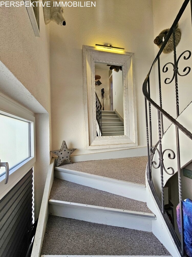 Einfamilienhaus mit großem Anbau - Generationenhaus - top modernisiert