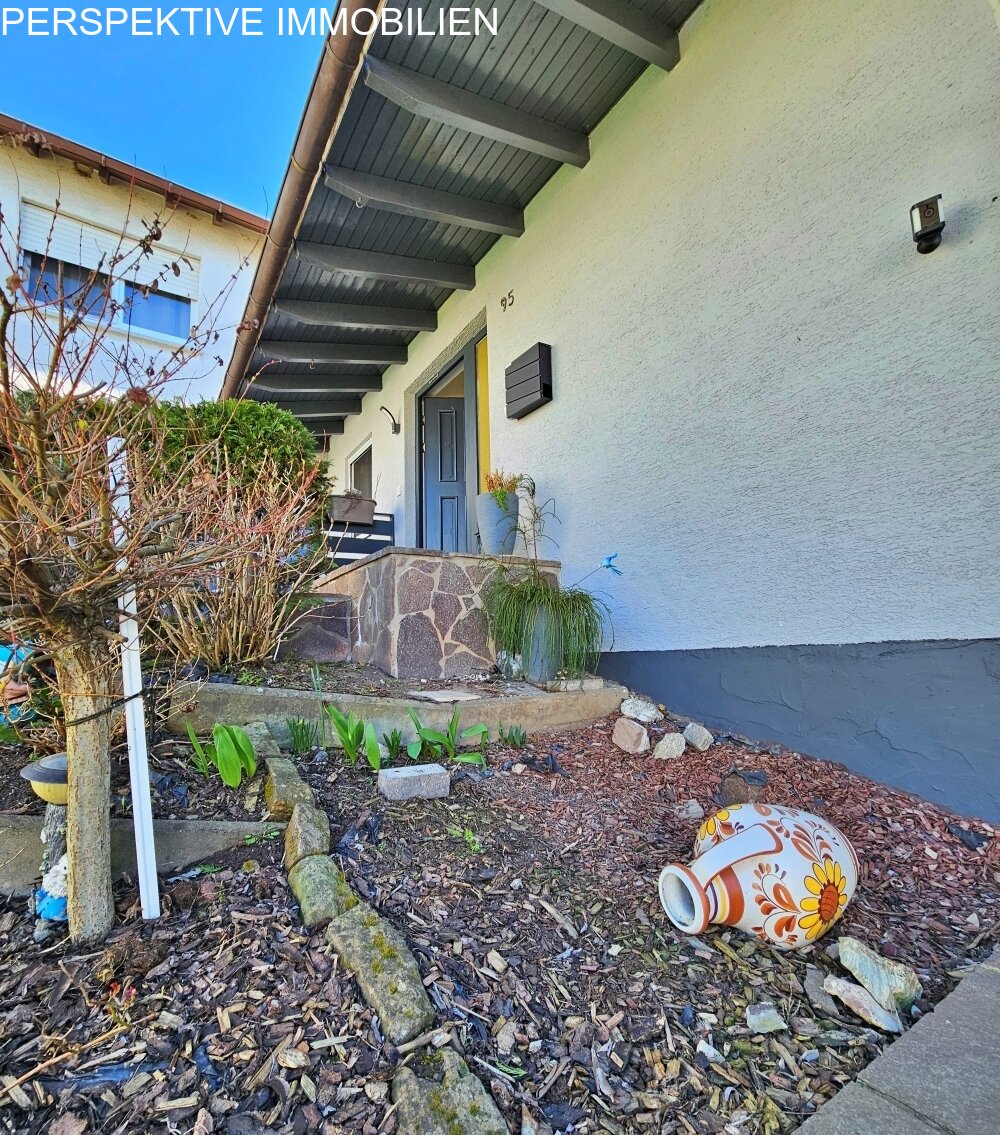 Einfamilienhaus mit großem Anbau - Generationenhaus - top modernisiert