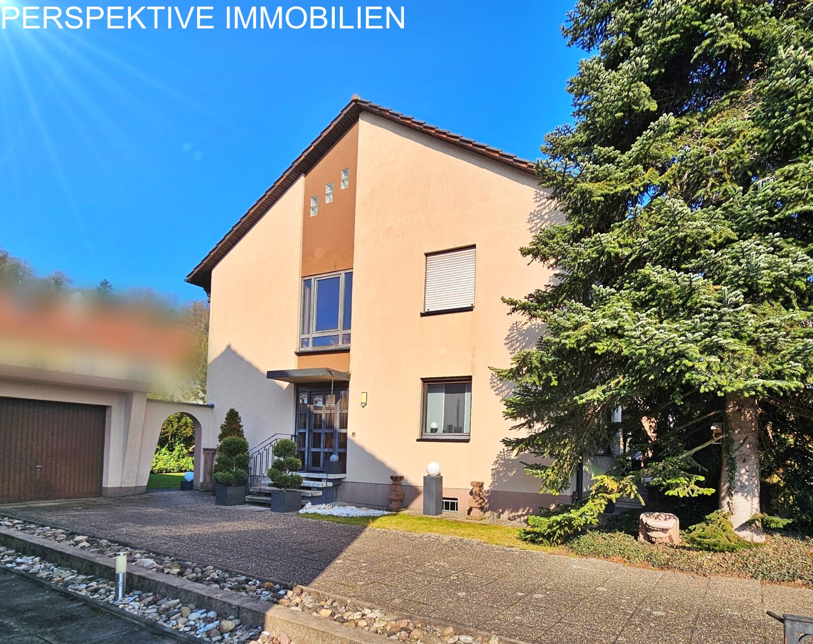 Ein Zuhause zum Verlieben * Zweifamilienhaus mit schönem Garten in toller Lage