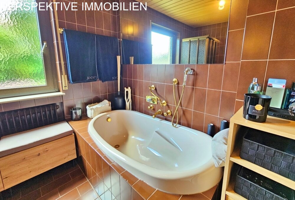Ein Zuhause zum Verlieben * Zweifamilienhaus mit schönem Garten in toller Lage