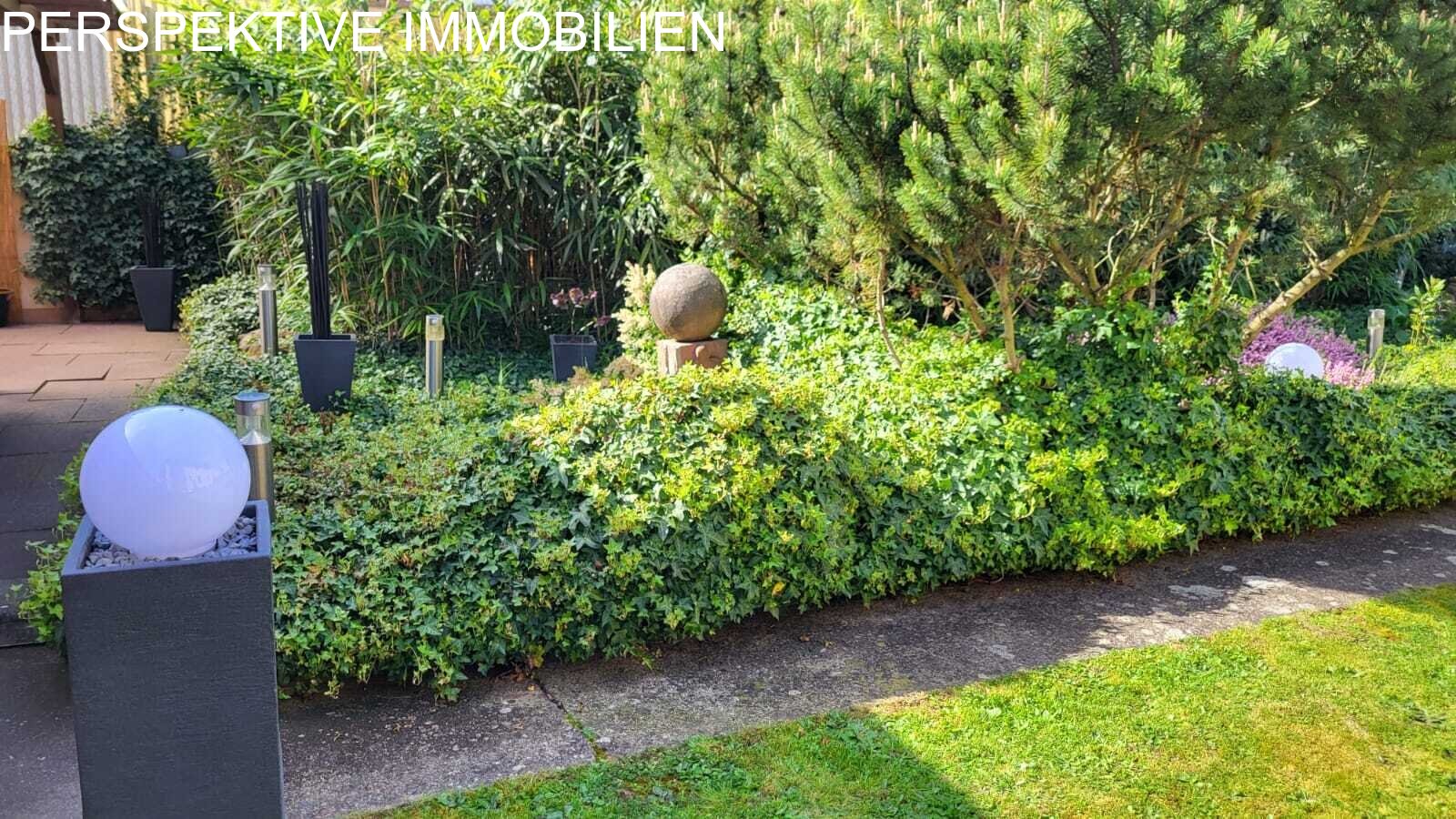 Ein Zuhause zum Verlieben * Zweifamilienhaus mit schönem Garten in toller Lage