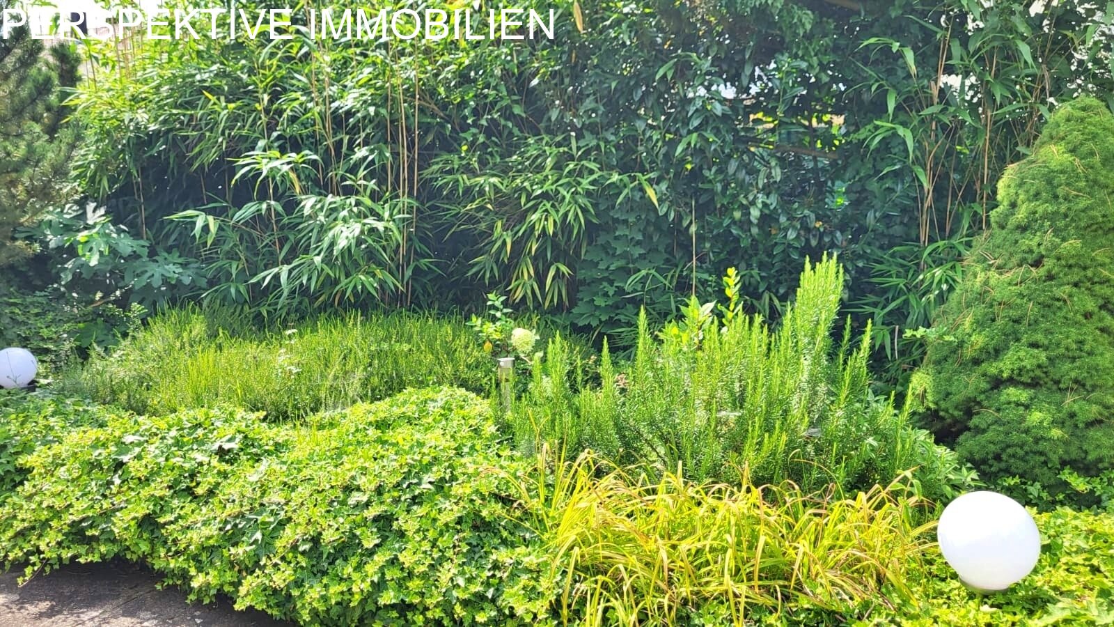 Ein Zuhause zum Verlieben * Zweifamilienhaus mit schönem Garten in toller Lage