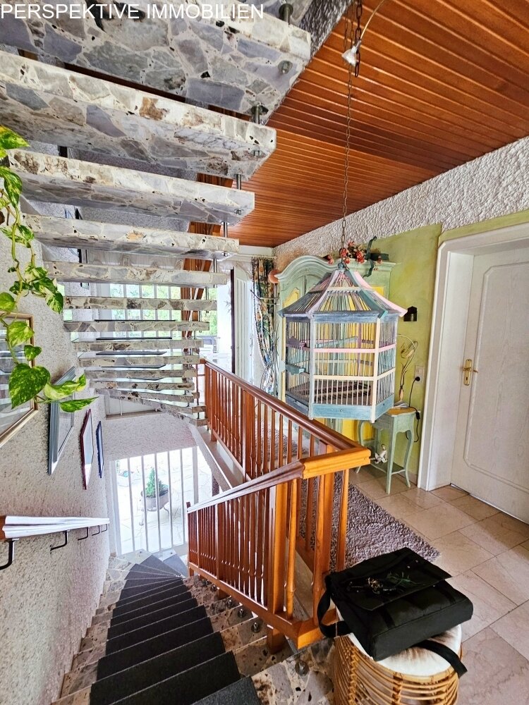 Großartiges Einfamilienhaus mit ELW in ruhiger Lage