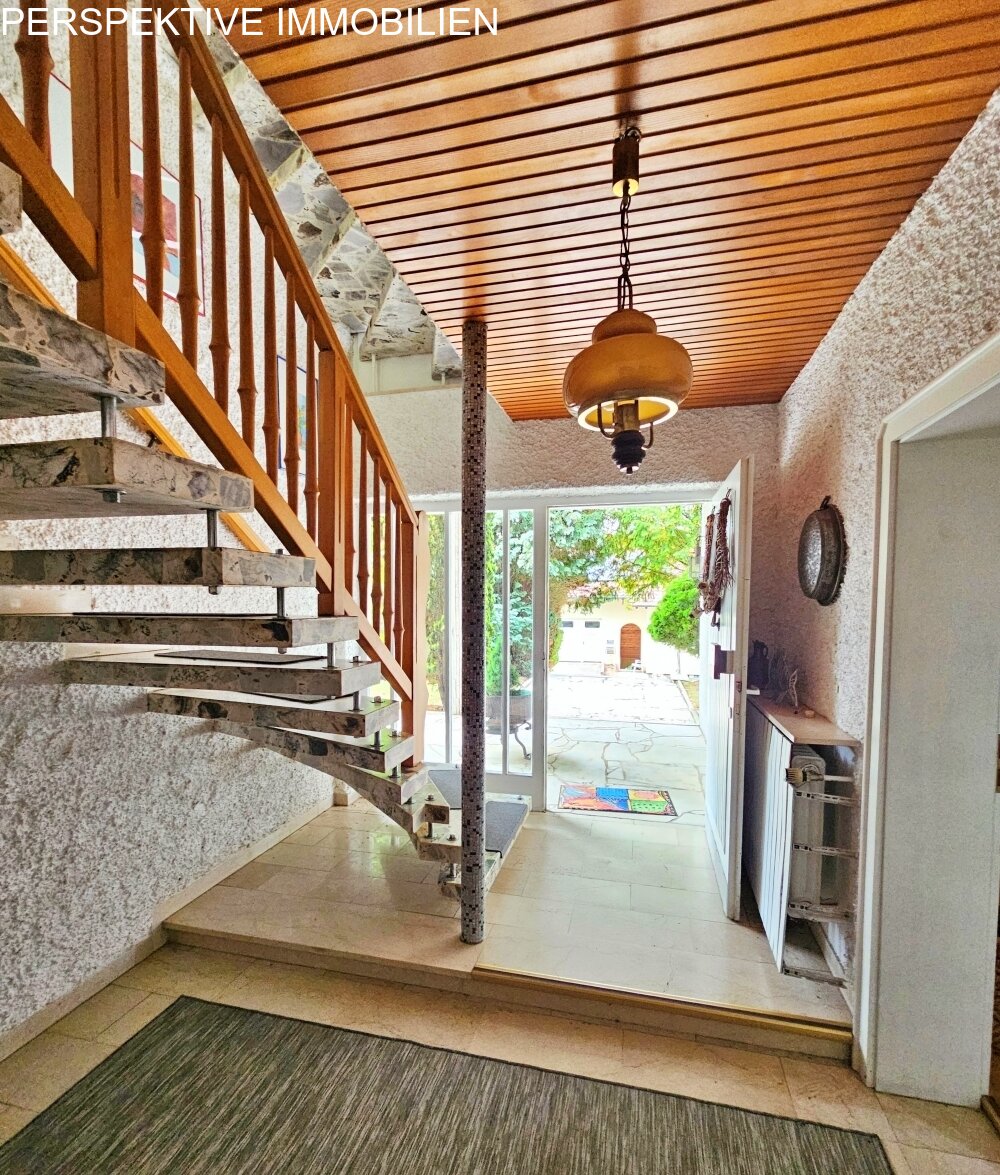 Großartiges Einfamilienhaus mit ELW in ruhiger Lage