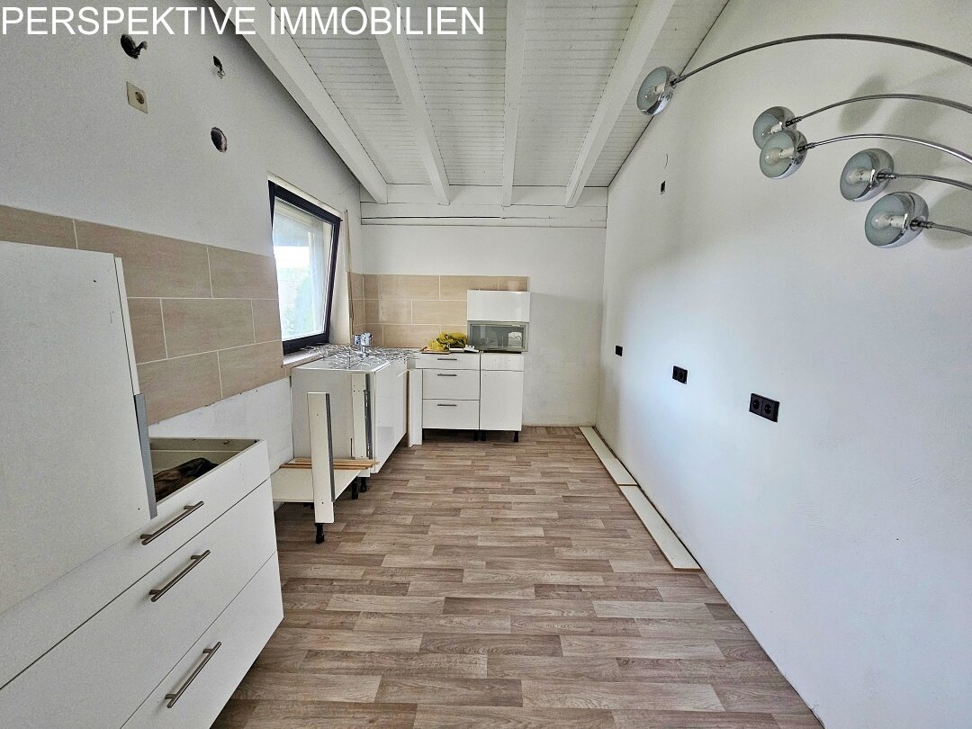 Solides Architektenhaus mit 2 Wohnungen und Blick über Bad König