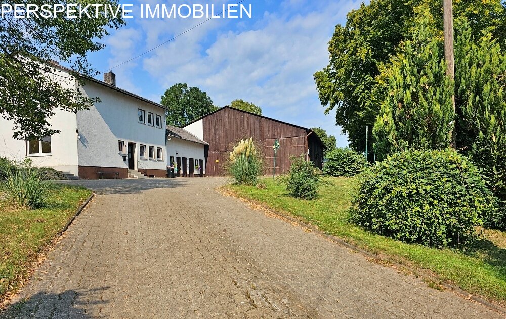 Anwesen  mit viel Potenzial - Aussiedlerhof in idyllischer Alleinlage