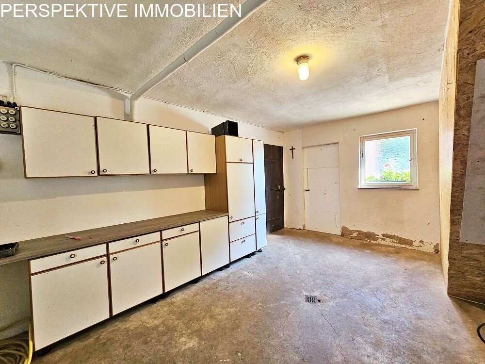 Anwesen  mit viel Potenzial - Aussiedlerhof in idyllischer Alleinlage