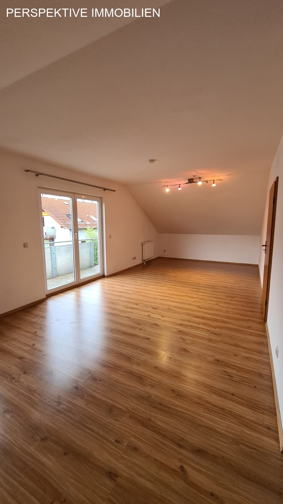 Gemütliche Dreizimmerwohnung im DG in schöner Lage