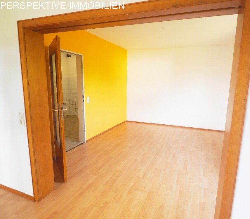 TOP Lage in Bad König - Haus mit 2 Wohnungen und schöner Aussicht