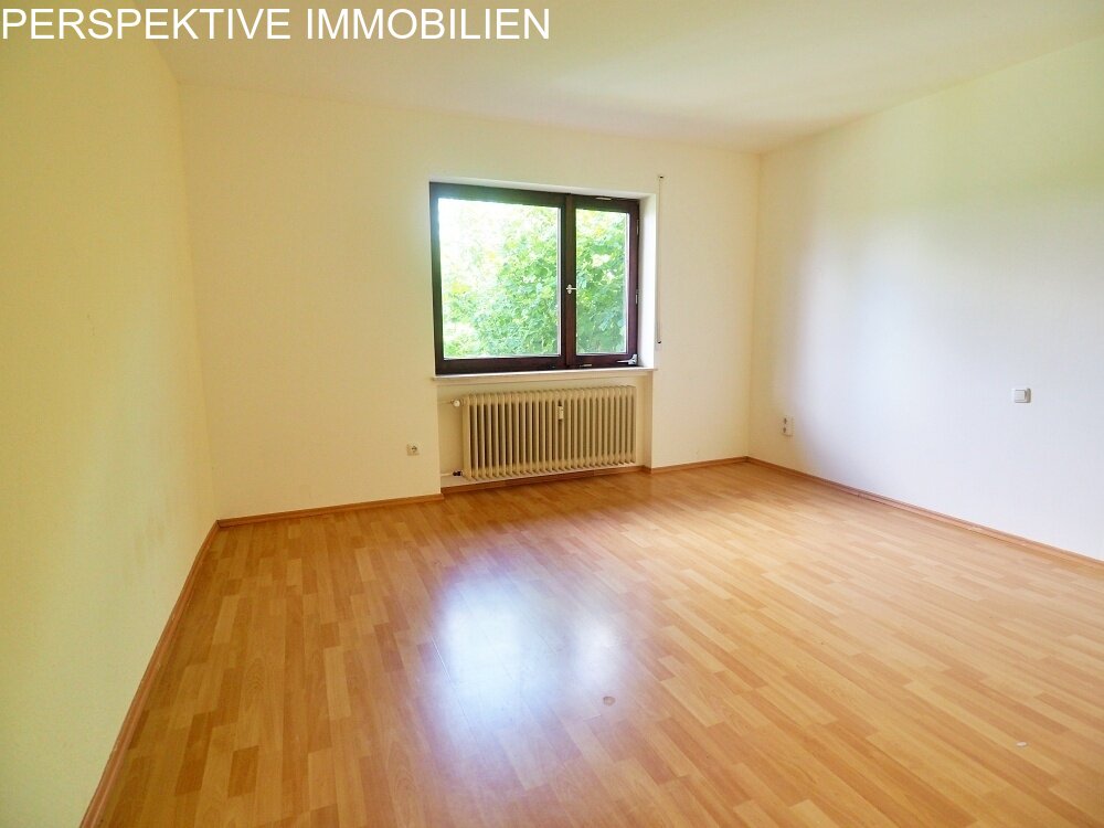 TOP Lage in Bad König - Haus mit 2 Wohnungen und schöner Aussicht