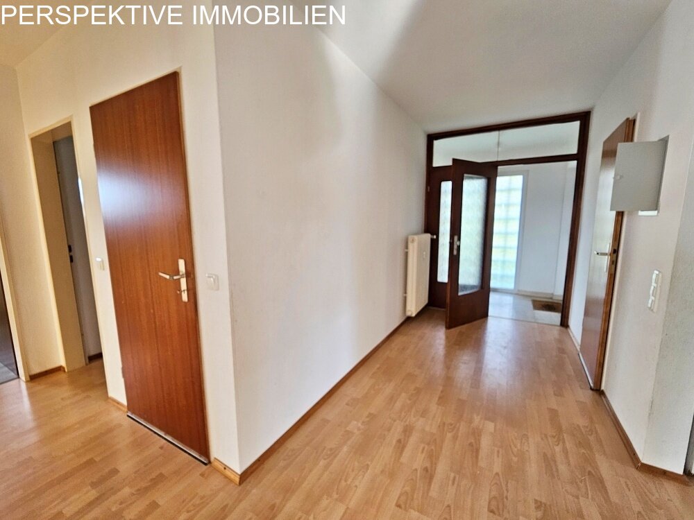 TOP Lage in Bad König - Haus mit 2 Wohnungen und schöner Aussicht