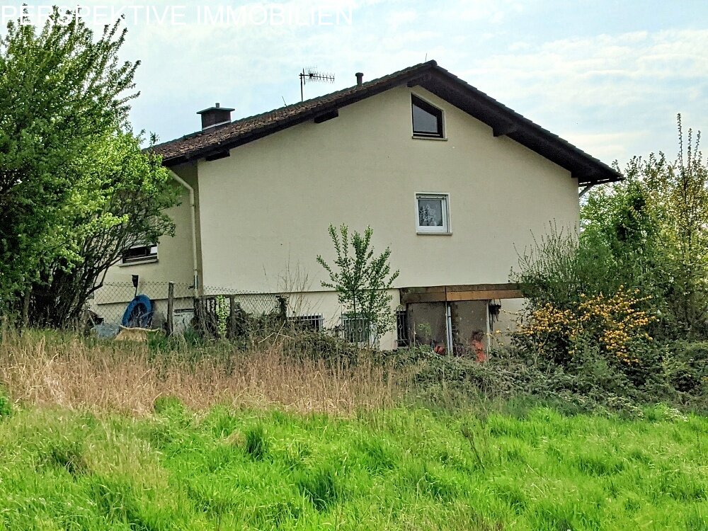 TOP Lage in Bad König - Haus mit 2 Wohnungen und schöner Aussicht