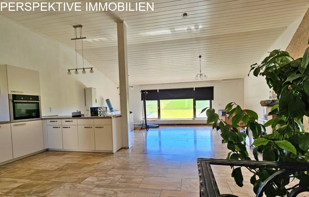 Einfamilienhaus mit großem Anbau - Generationenhaus - top modernisiert