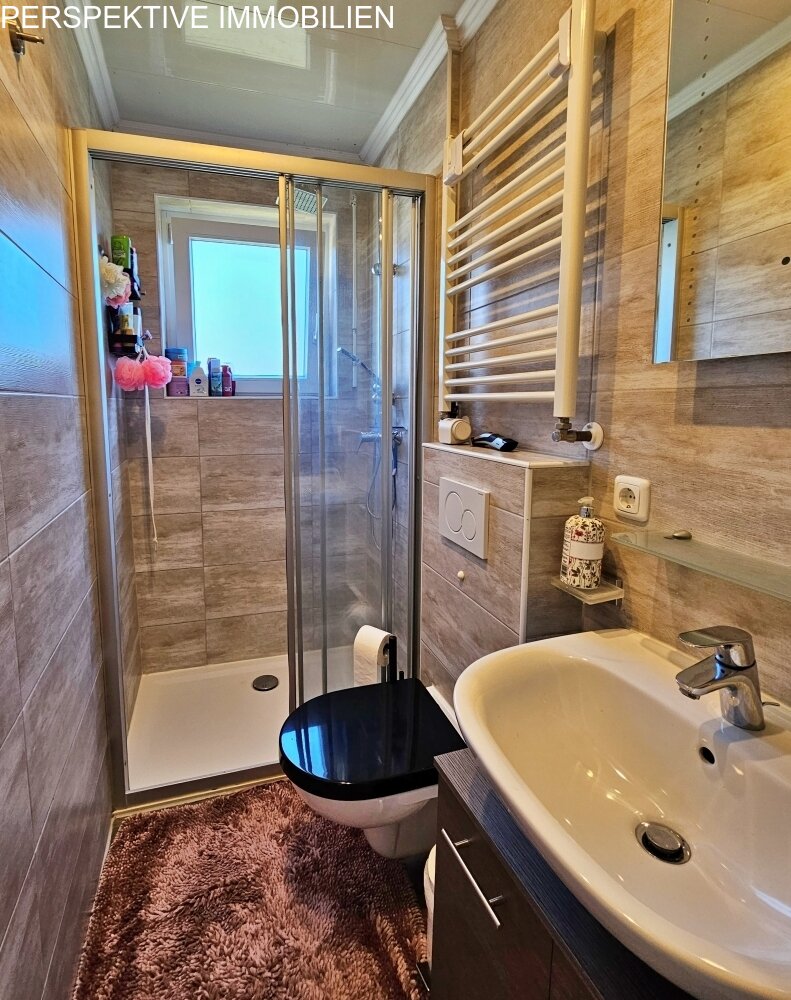 Einfamilienhaus mit großem Anbau - Generationenhaus - top modernisiert