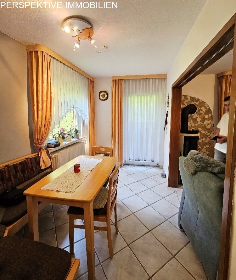 Einfamilienhaus mit Wiese + Scheune und kl.Stall