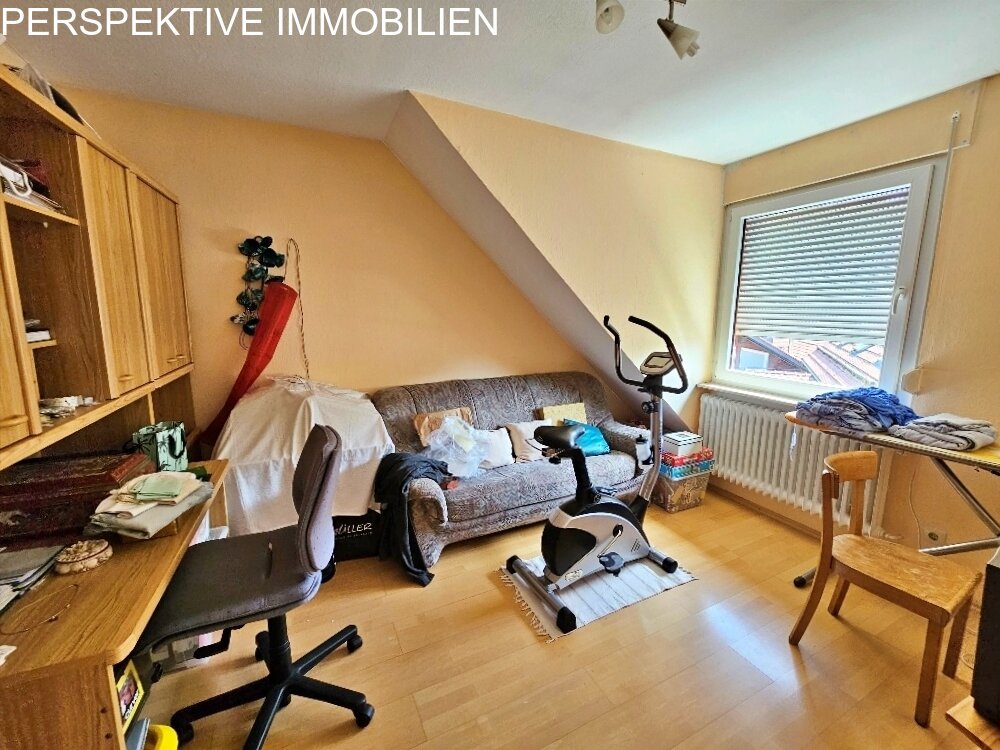 Einfamilienhaus mit Wiese + Scheune und kl.Stall