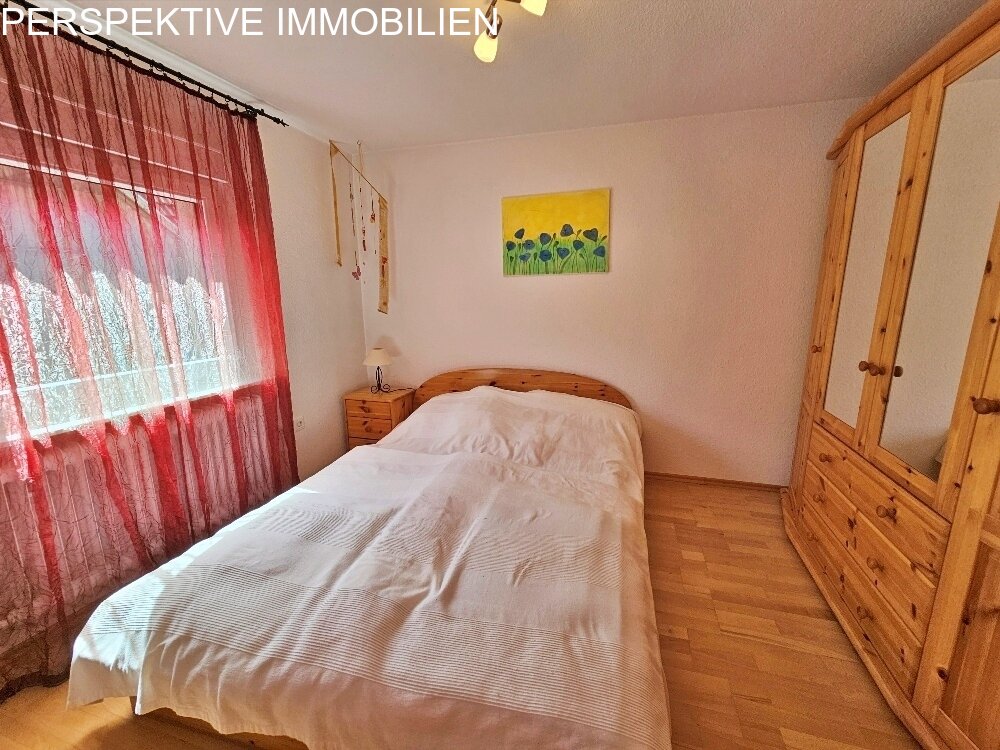 Einfamilienhaus mit Wiese + Scheune und kl.Stall