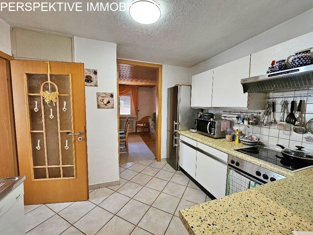 Einfamilienhaus mit Wiese + Scheune und kl.Stall