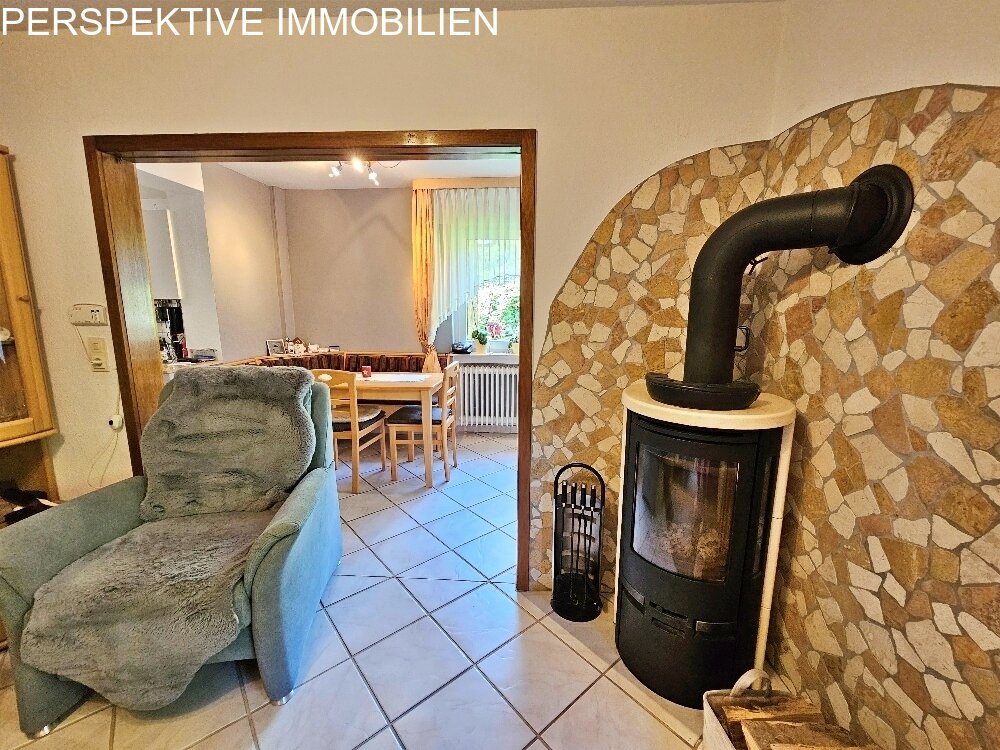 Einfamilienhaus mit Wiese + Scheune und kl.Stall