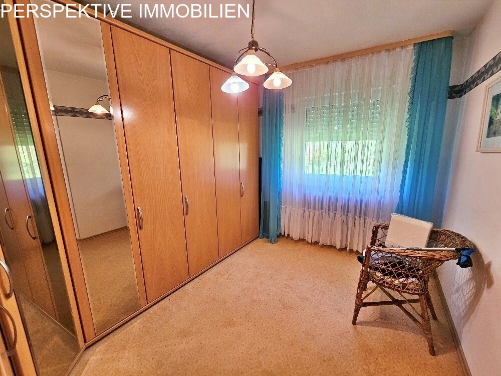 Einfamilienhaus mit Wiese + Scheune und kl.Stall