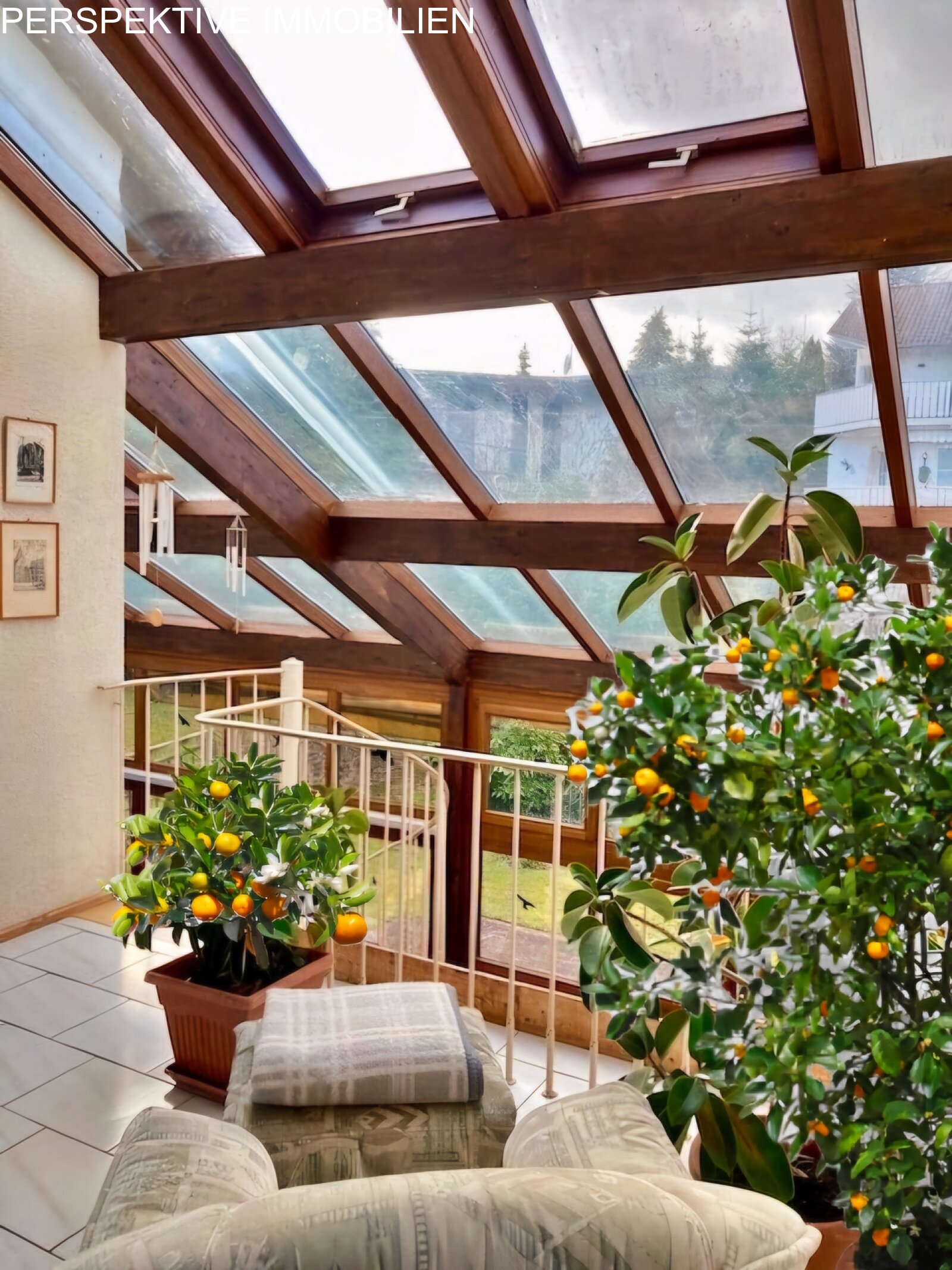 Mediterranes Lebensgefühl im großzügigen Architektenhaus mit ELW