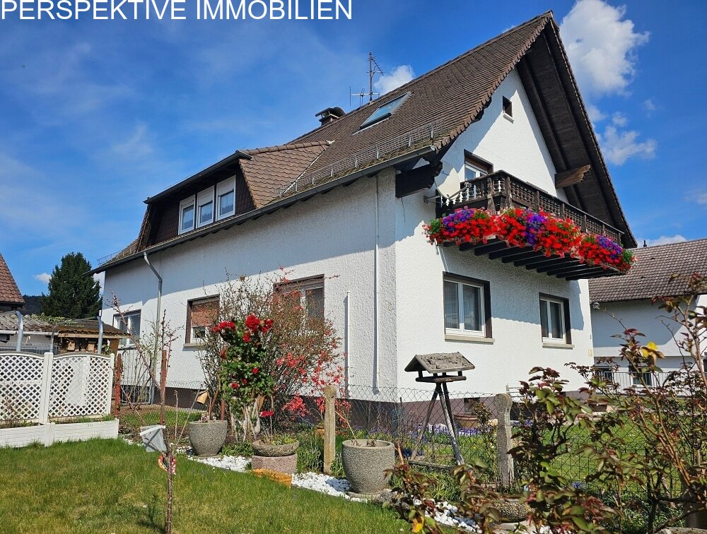 Geräumiges Ein- bis Zweifamilienhaus in zentraler Lage von Höchst i. Odw.