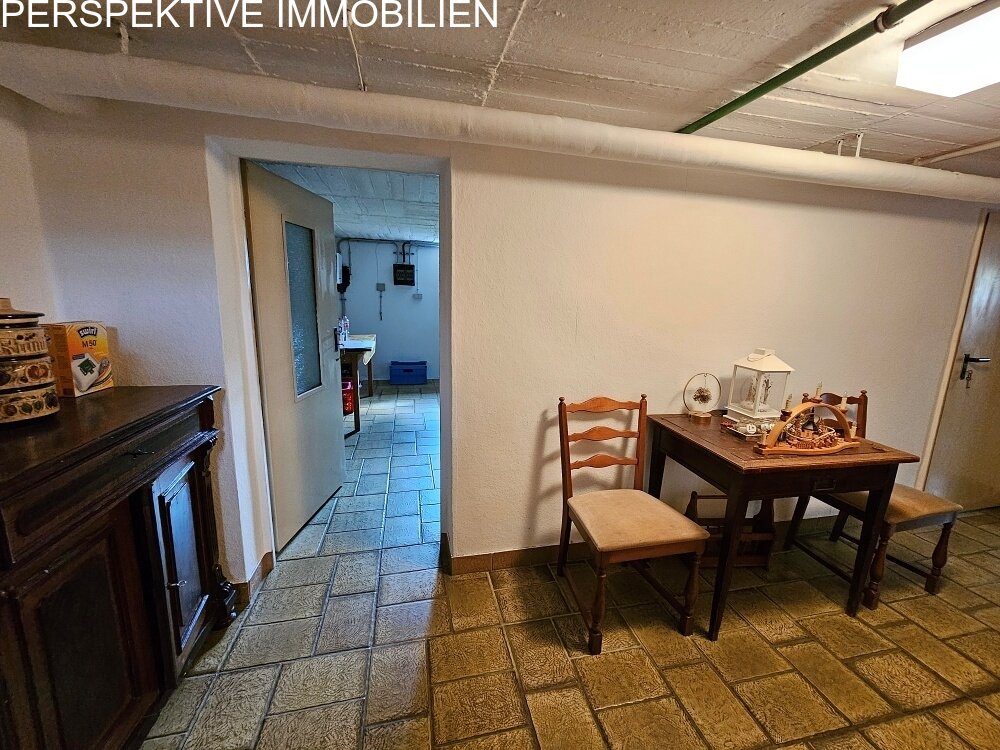 Geräumiges Ein- bis Zweifamilienhaus in zentraler Lage von Höchst i. Odw.