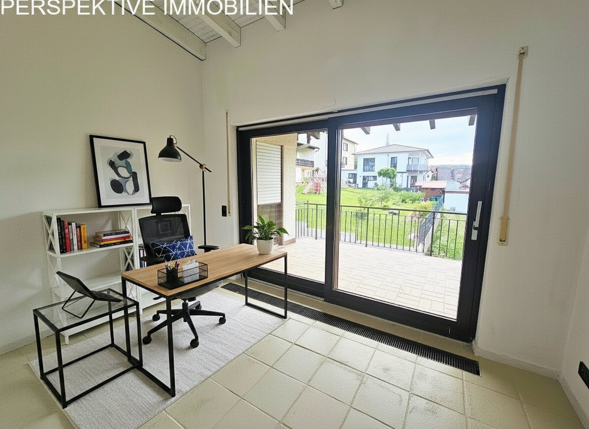 Solides Architektenhaus mit 2 Wohnungen und Blick über Bad König