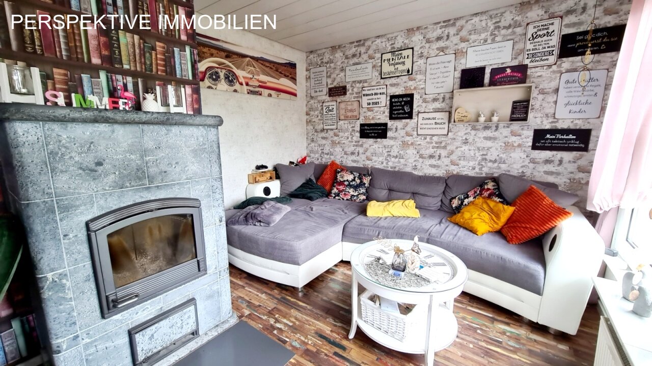 Romantisches Einfamilienhaus mit Einliegerwohnung und traumhaftem Garten