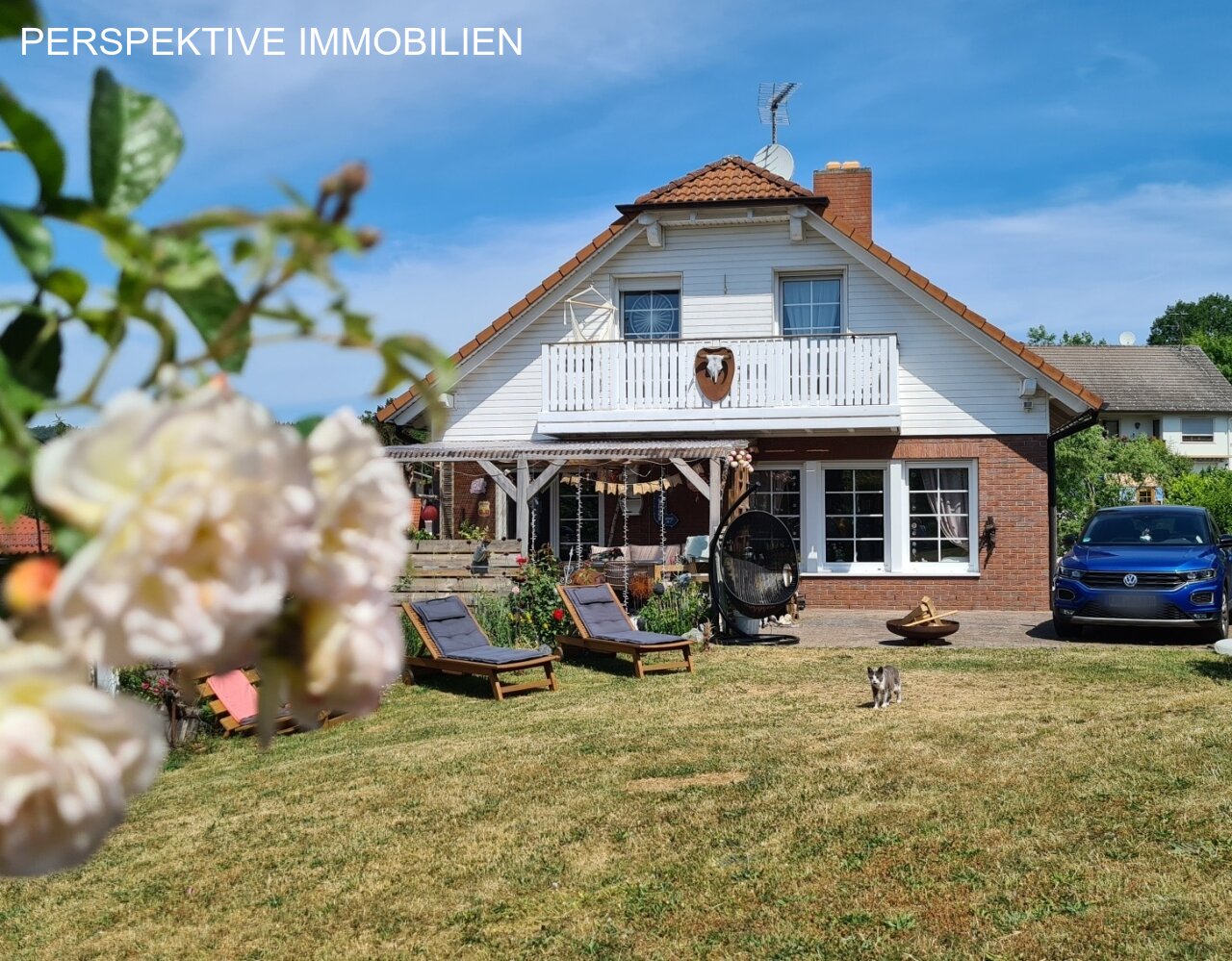 Romantisches Einfamilienhaus mit Einliegerwohnung und traumhaftem Garten