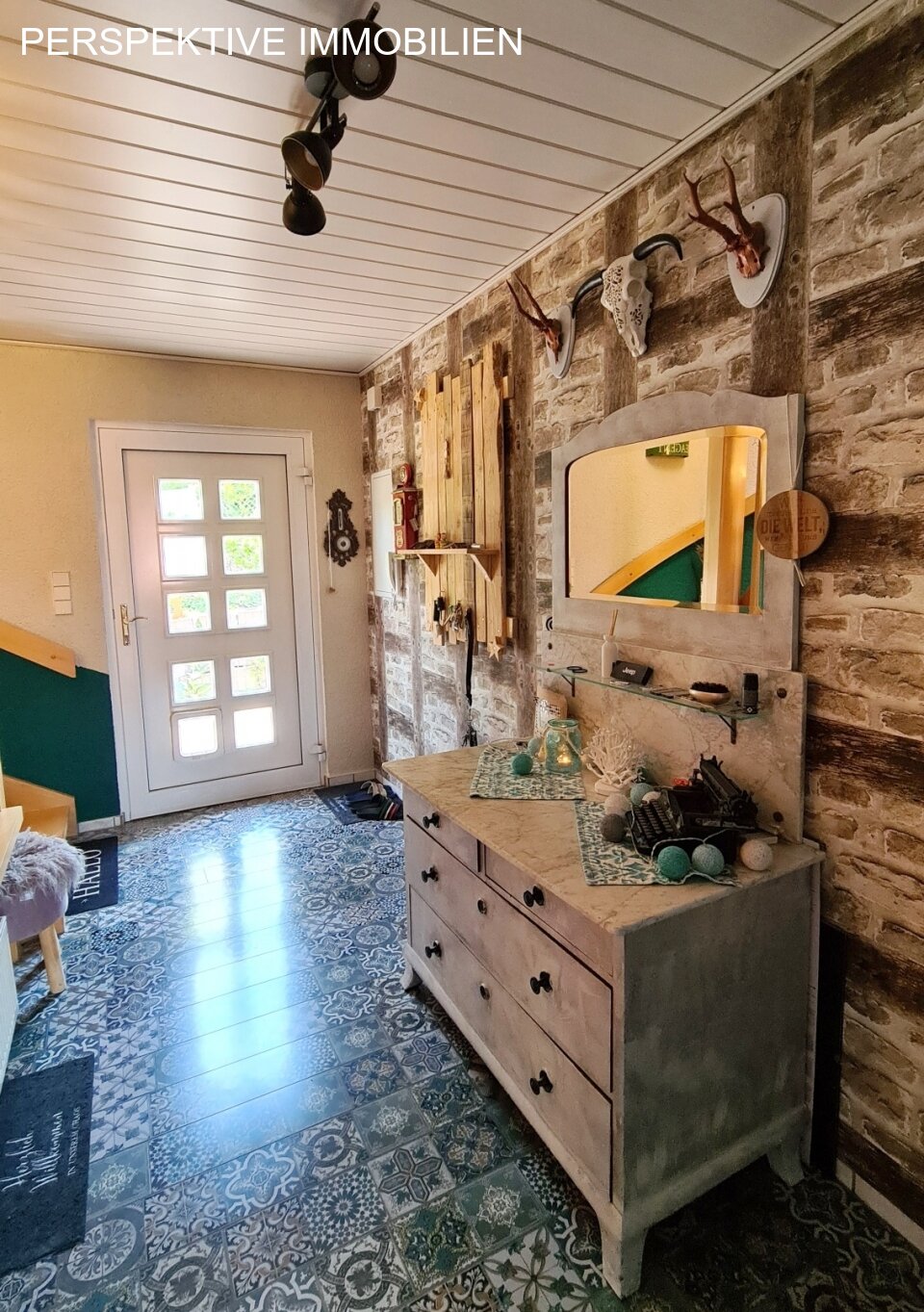 Romantisches Einfamilienhaus mit Einliegerwohnung und traumhaftem Garten