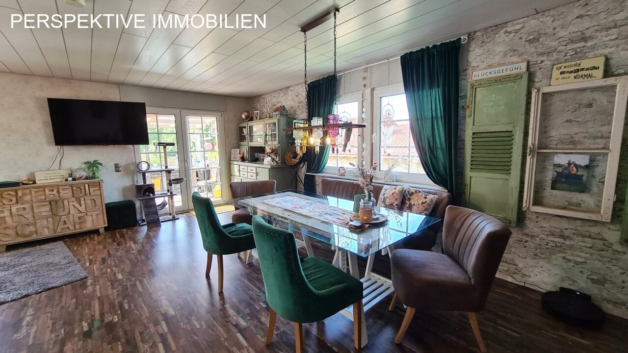 Romantisches Einfamilienhaus mit Einliegerwohnung und traumhaftem Garten